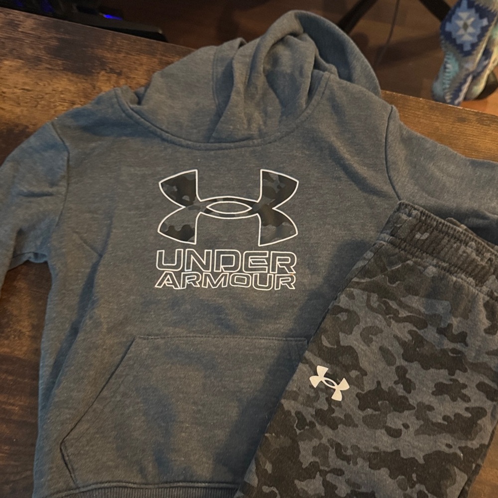 Under Armour Kids Matching Set - Gray and Black